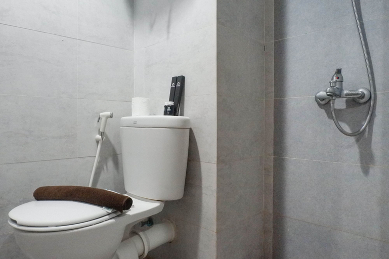 Bedroom 3, Cozy Stay Studio Apartment at Taman Melati Surabaya By Travelio, Surabaya