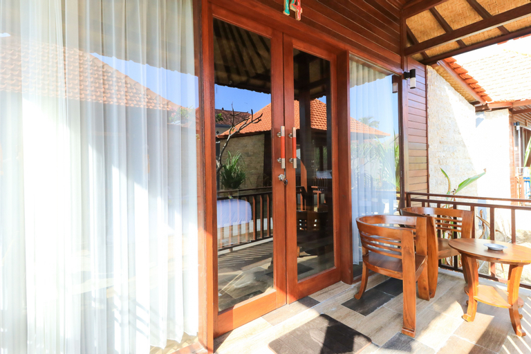 Exterior & Views 9