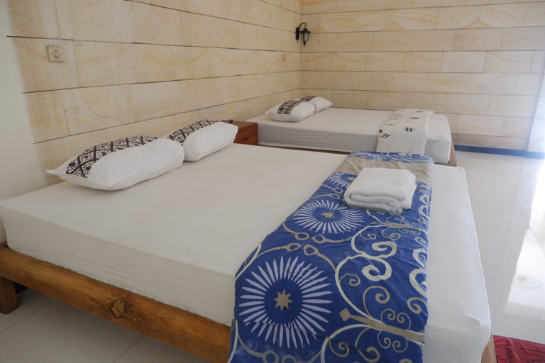 Bathroom 4, Lotus 2 Guesthouse, Magelang