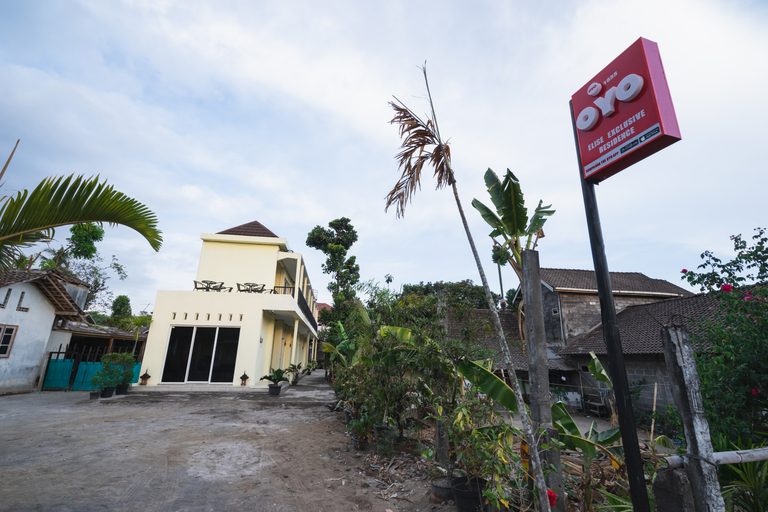 Exterior & Views 1, OYO 1855 Elise Exclusive Residence, Sleman