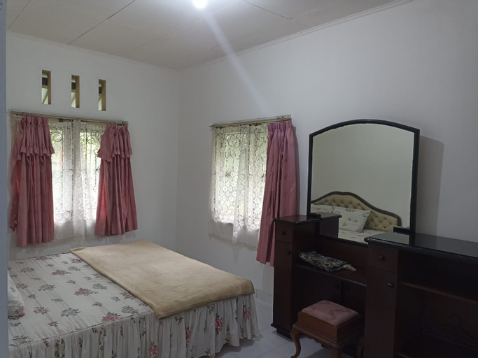 Bedroom 5, Tempat Nginap 3 BR Ciater Highland Resort, Subang