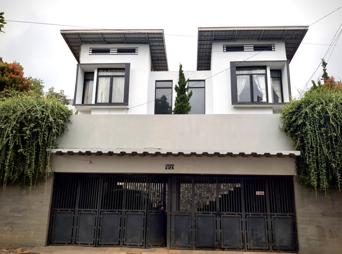 Rumah Kembar Lembang (Family Only), Bandung