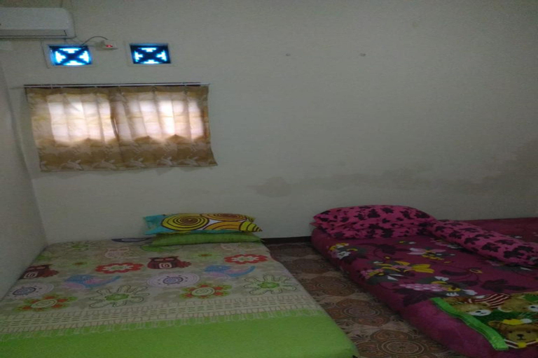 Homestay Bapak Sueb Pulau Pari, Thousand Islands