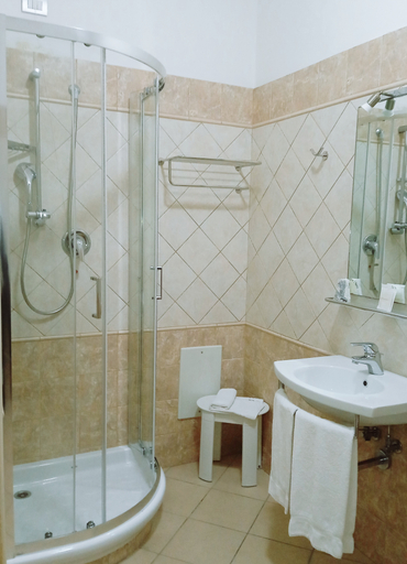Bathroom 4, Hotel Vittorio Emanuele, Sassari