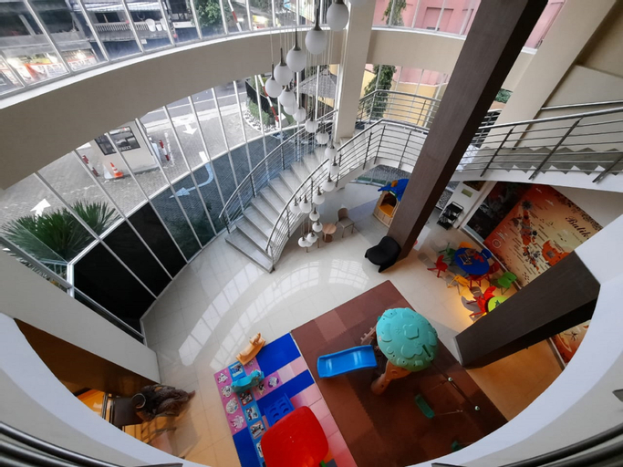 Public Area 26