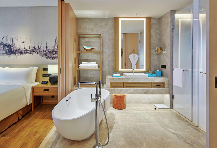Bathroom 5, Doubletree By Hilton Shanwei, Shanwei