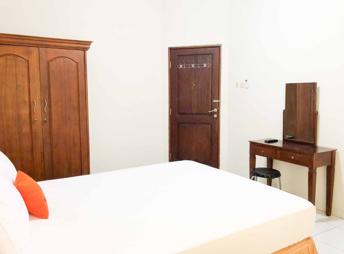 Bedroom 3, KoolKost @ Raya Ngagel (Minimum Stay 30 Nights) (tutup permanen), Surabaya