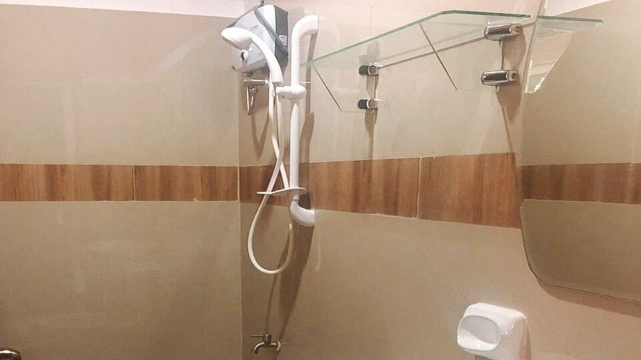 Bathroom 5, E. Moreno Recreation Beach Resort Ilocos Sur, Santa Lucia