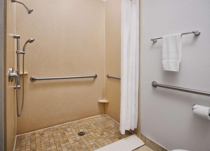 Bathroom 4, Hampton Inn Covington, Saint Tammany