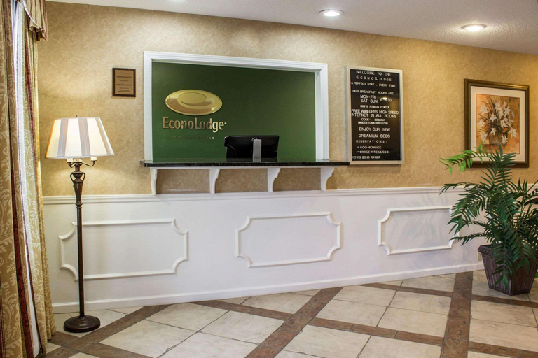 Bathroom 4, Econo Lodge Greenville near University, Pitt