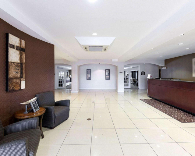Public Area 3, Comfort Suites University, Taylor