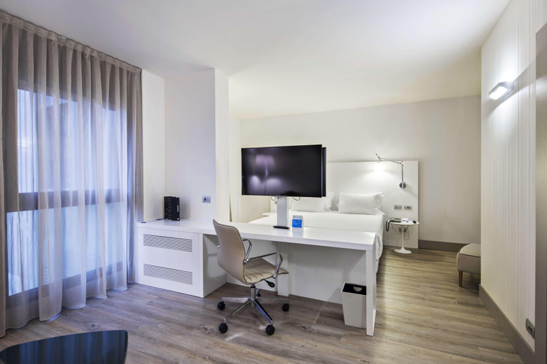 Bedroom 30