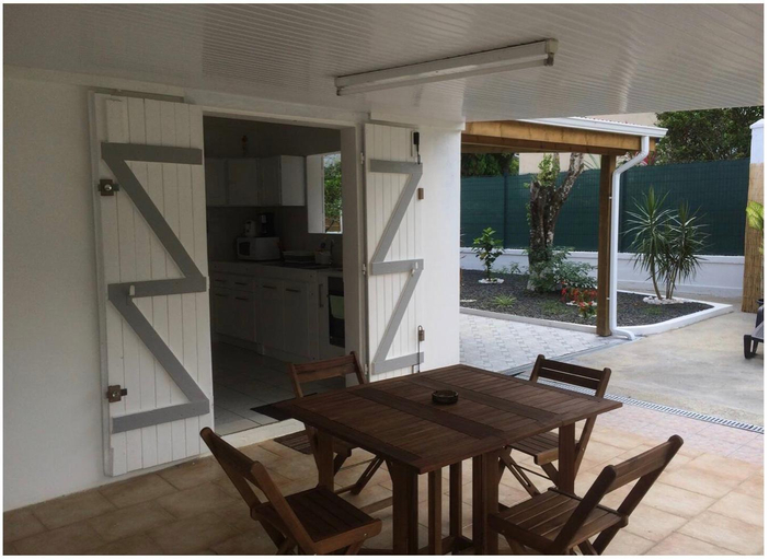 4, River Side, Sainte-Rose