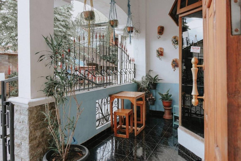 Public Area 2, Glory Homestay, Yogyakarta
