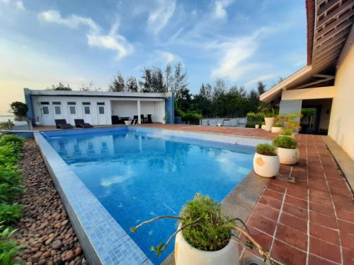 Fomra Bay Pristine Villa by the Lake side, Kancheepuram