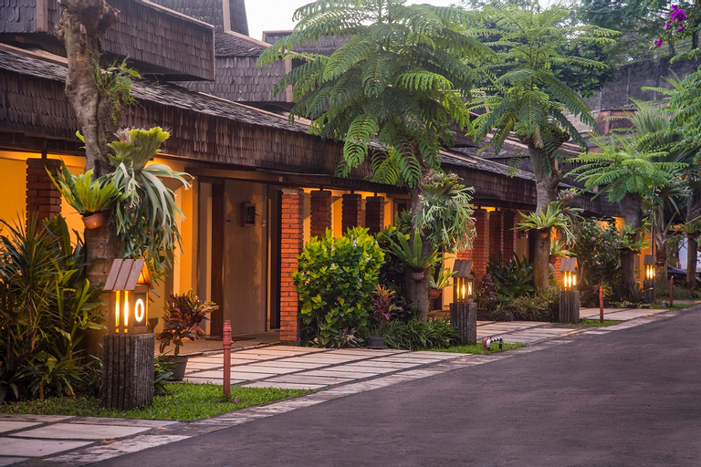 Exterior & Views 2, The Cipaku Garden Hotel, Bandung