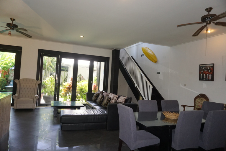 Public Area 5, Villa Lingkar 89A, Badung