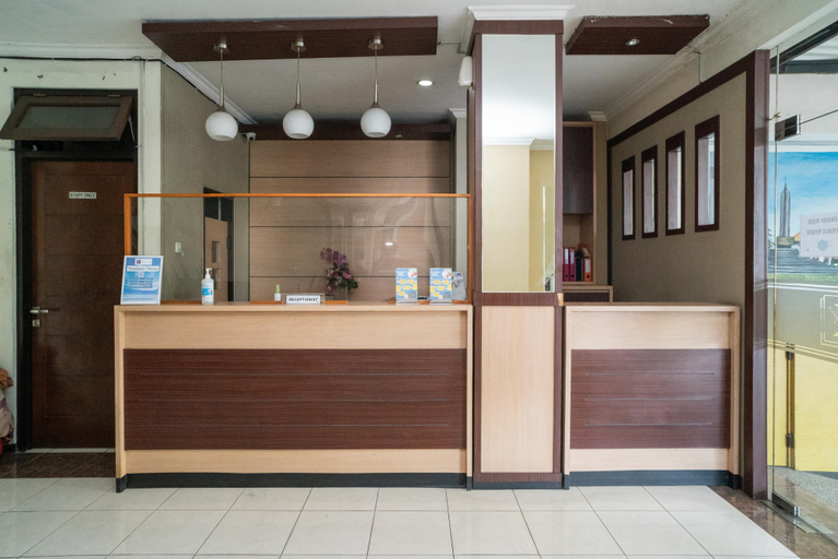 Public Area 3, Urbanview Hotel de Kopen Malang by RedDoorz, Malang