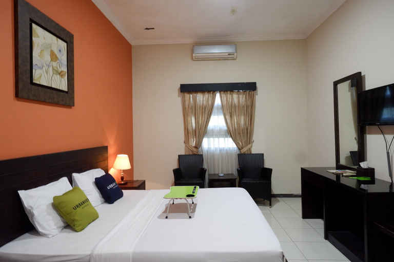 Bedroom 3, Solo Tiara Hotel, Solo