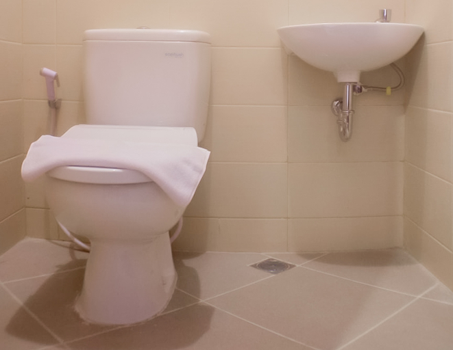 Bathroom 16