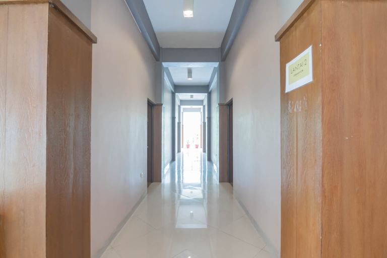 Public Area 3, Urbanview Hotel Syariah Insani Cisarua Puncak, Bogor