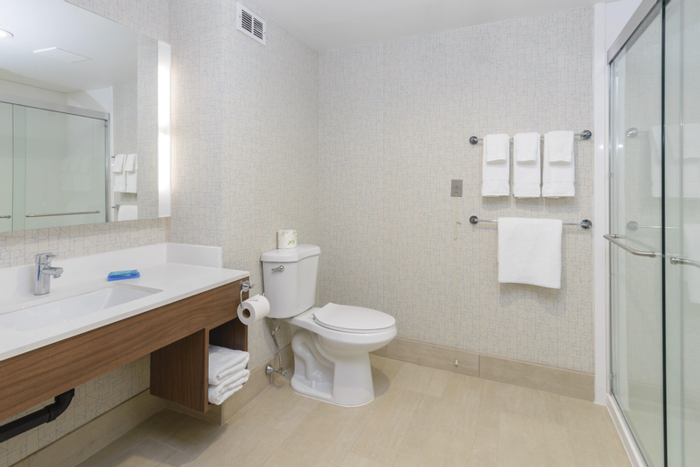 Bathroom 11