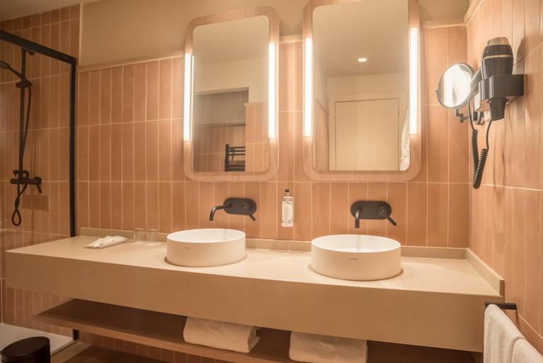 Bathroom 4, Sercotel Hotel Pozuelo, Madrid