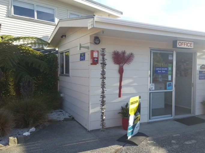 Public Area 2, Averill Court Motel, Far North