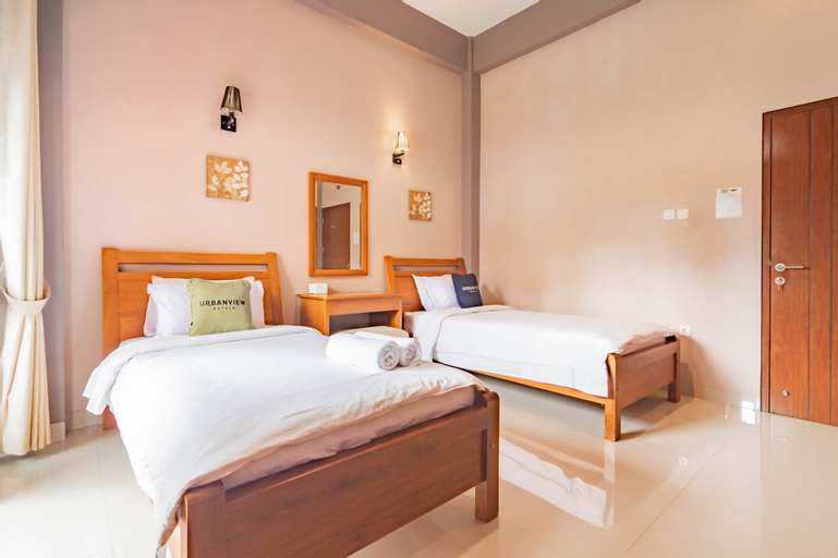 Bedroom 13