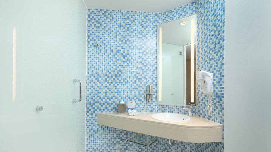 Bathroom 3