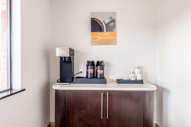 Public Area 2, Motel 6 San Antonio, TX - South IH-10 East, Bexar