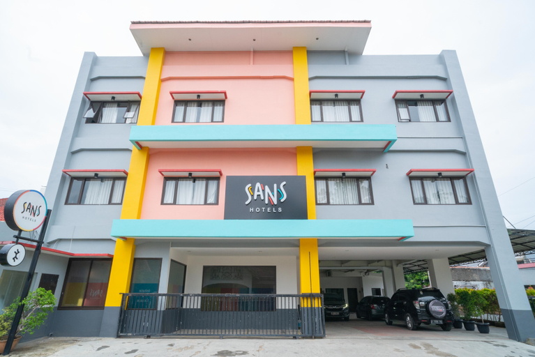 Exterior & Views 2, Sans Hotel Widarasari Cirebon, Cirebon