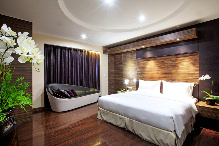 Bedroom 25