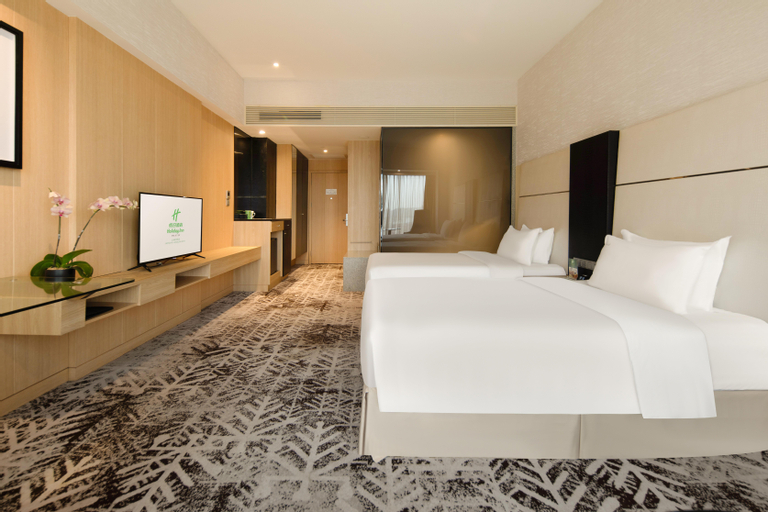 Bedroom 26