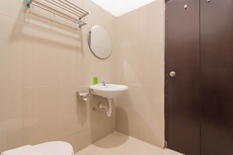 Bathroom 4, Urbanview Hotel Sagara Bogor, Bogor