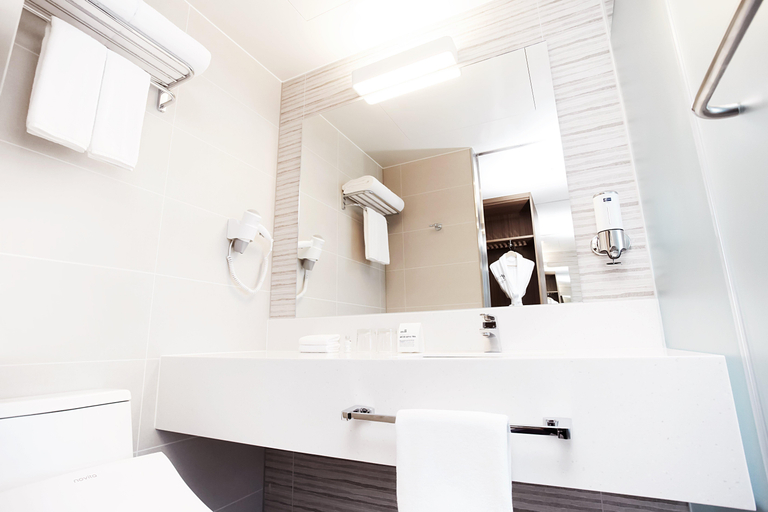 Bathroom 5, Holiday Inn Express Suwon Ingye, Suwon