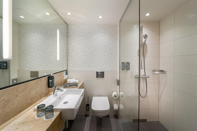 Bathroom 27