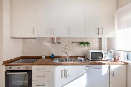 Kitchen 3, Apartamento Iris - Minho's Guest, Braga