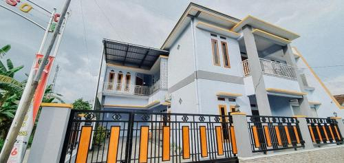 Griya Mbak Tafik Syariah, Ngawi