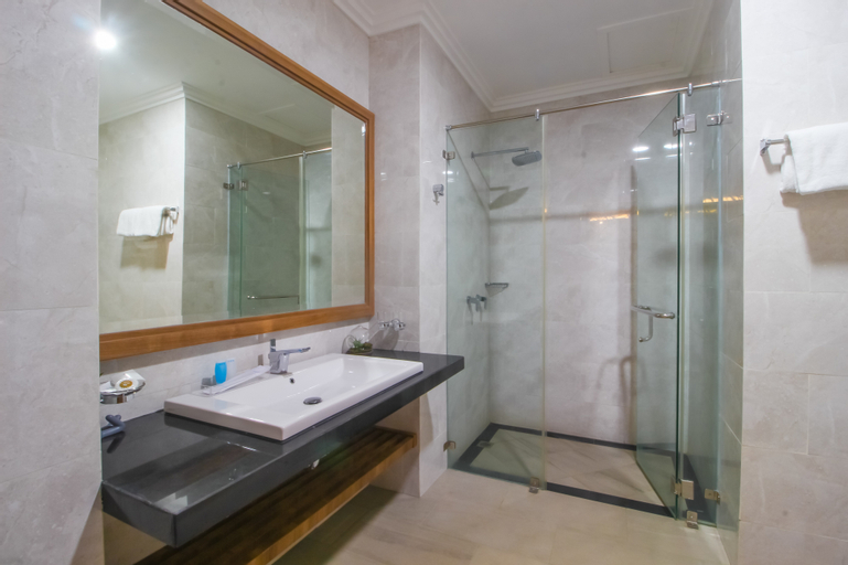 Bathroom 4