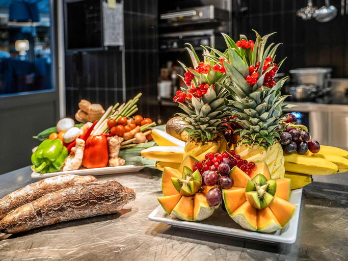 Food & Drinks 6
