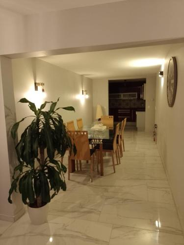 3, Bel appartement meuble de 2,5 pieces avec vue., La Glâne