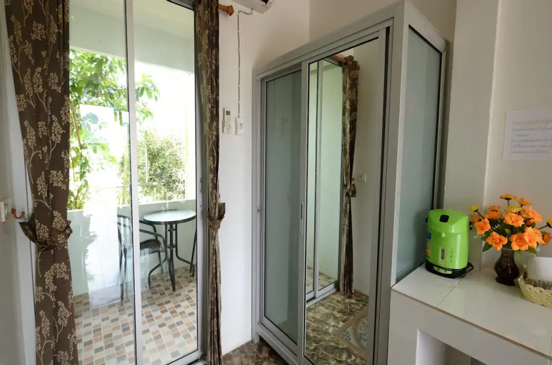 Others 5, Mananchaya Resort, Ao Luk