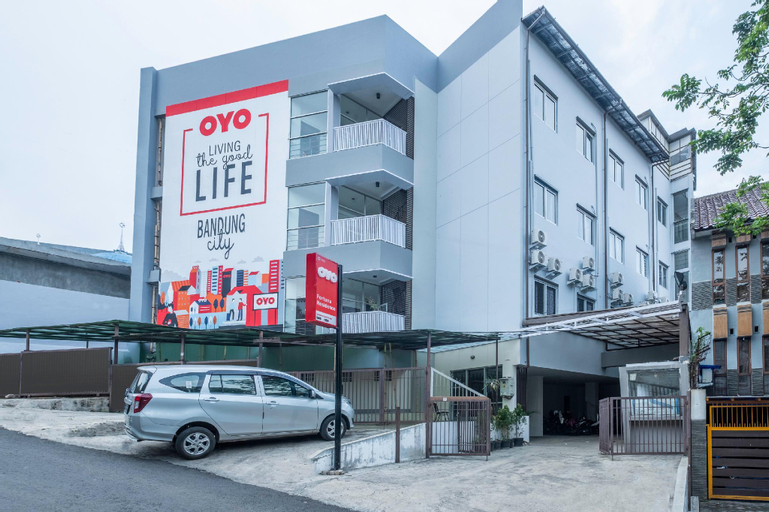 Exterior & Views 2, OYO 1876 Fortuna Residence, Bandung