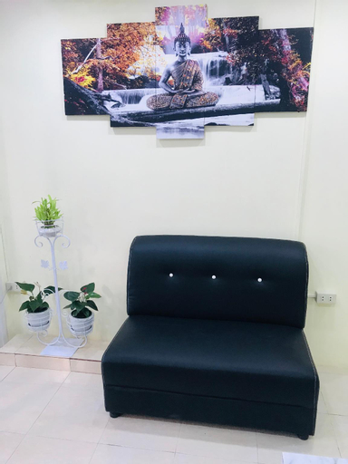 Public Area 2, Harry's Residence, Khlong Toey