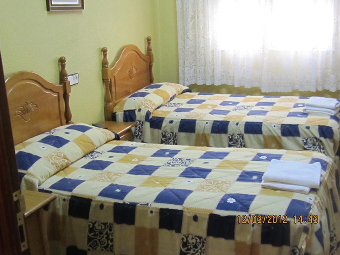 Others 5, Hostal Internacional, Madrid