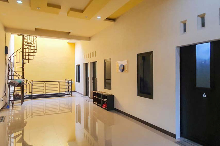 TF Homestay near Alun Alun Caruban, Madiun