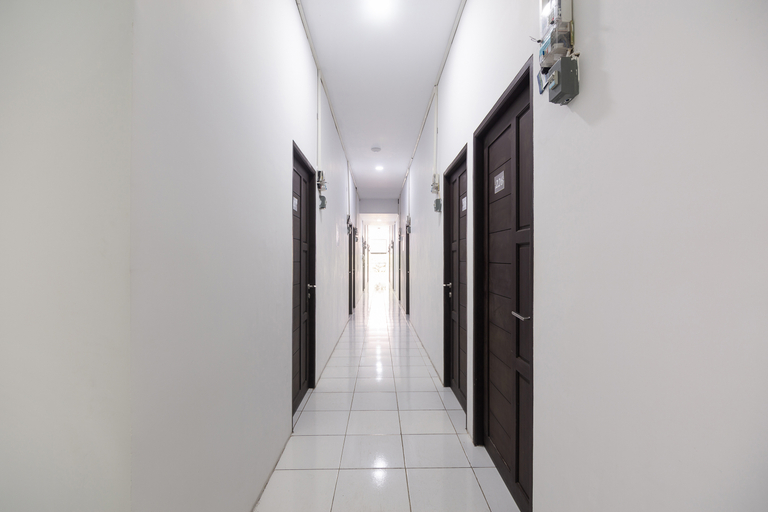 Public Area 3, OYO 3729 Cattail Guest House, Pontianak