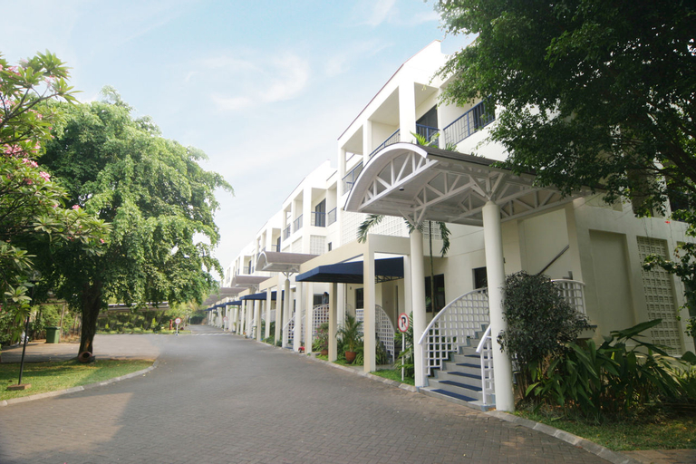 Exterior 15