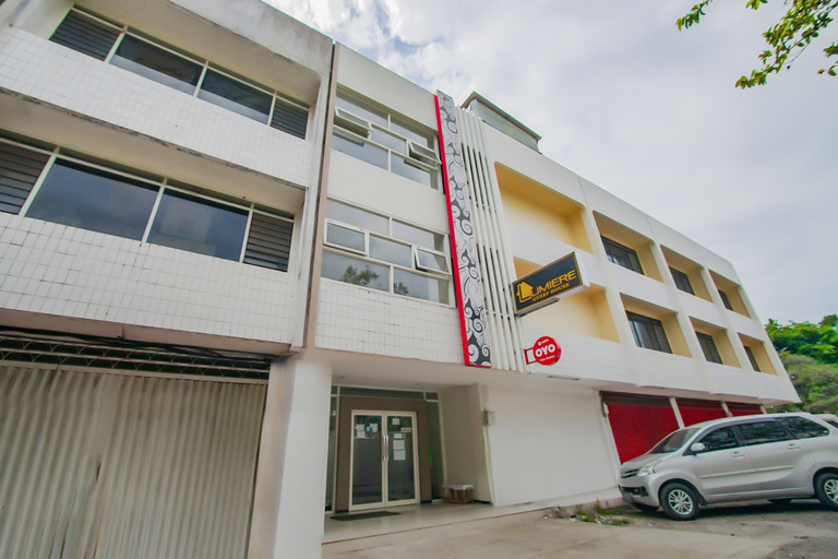 Exterior & Views 1, OYO 4004 Vivo Rooms, Malang
